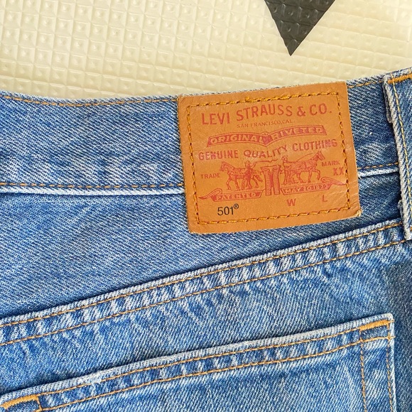 Levi’s 501 denim shorts size 29 - Picture 6 of 6